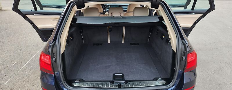 BMW Řada 5 (2015) 530XD*LED*PLNÝ*SERVIS*COMBI* - fotka 25 z 50