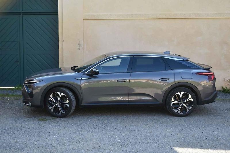 Auto je skvělé na delší rodinné výlety