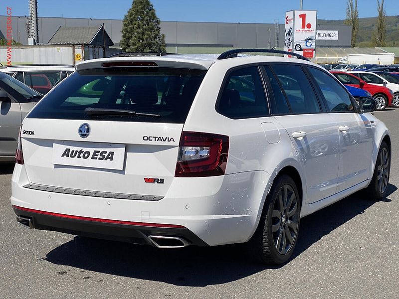 Škoda Octavia (2017) 2.0 TDi, RS, DSG - fotka 4 z 15