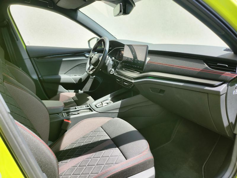 Škoda Octavia RS 2.0 TSI 195 kw DSG - fotka 8 z 28