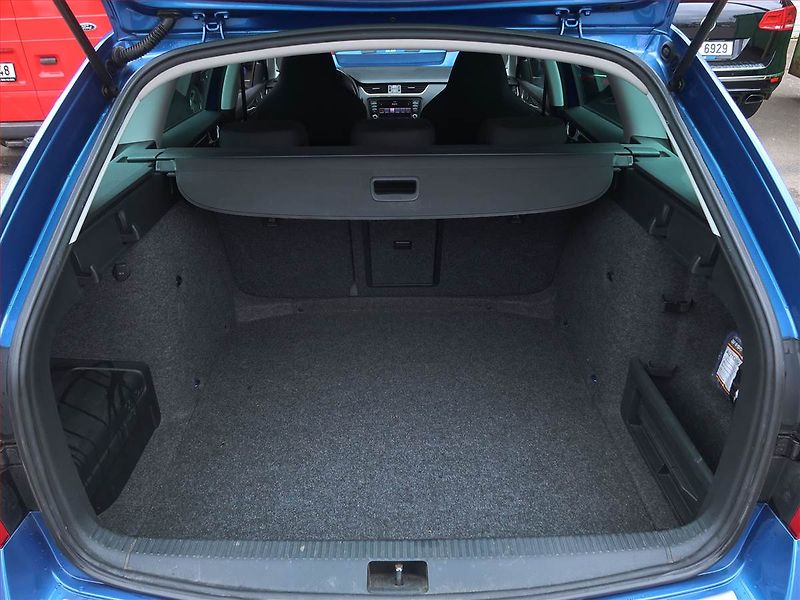 Škoda Octavia (2014) Style Plus 1.6 TDI, Automat - fotka 14 z 16
