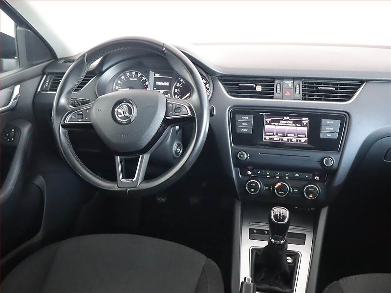 Škoda Octavia (2016) 1.6 TDI, Tempomat - fotka 7 z 18