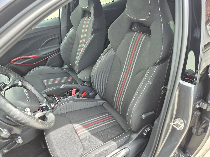 Škoda Fabia (2025) Monte Carlo 1.5TSi 110kW 7°aut - fotka 12 z 31