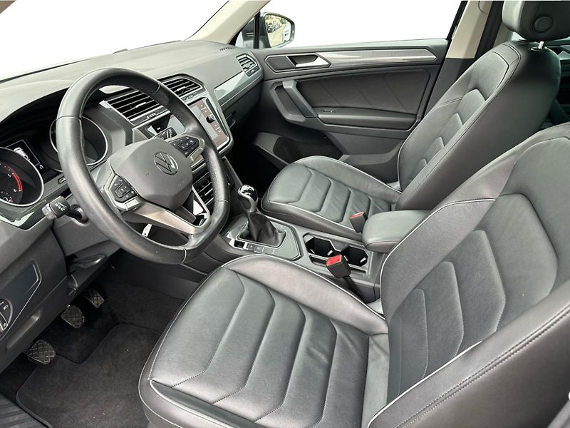 Volkswagen Tiguan 2,0 TDI 110 kW Business Premiu - fotka 11 z 22