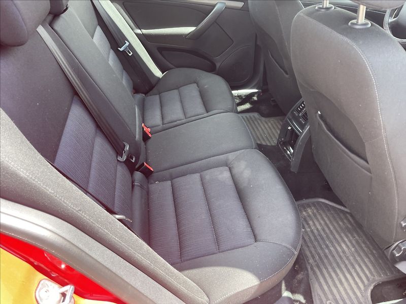 Škoda Octavia 2,0 TDi 103kw BKD Klimatronic - fotka 11 z 35