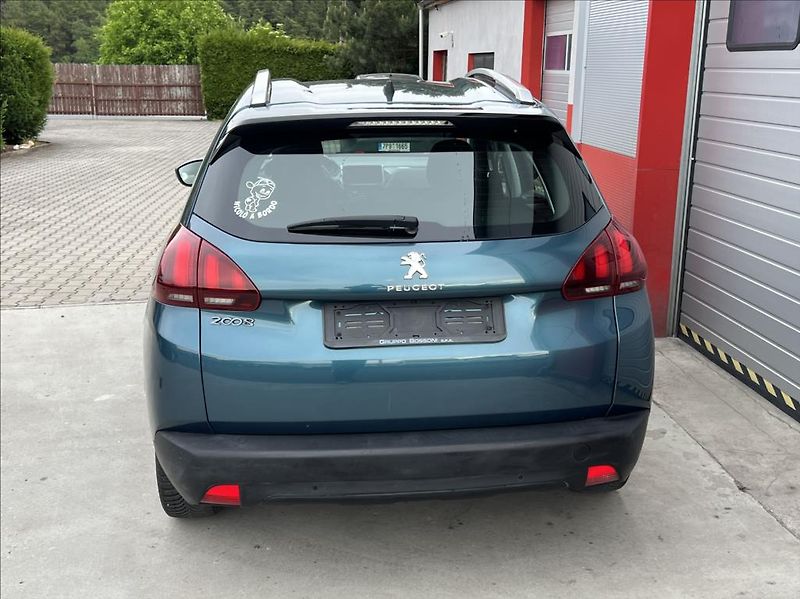 Peugeot 2008 1,2 i Allure klima ALU - fotka 4 z 8