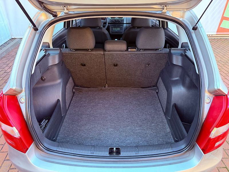 Škoda Fabia 1.6 Ambiente - fotka 9 z 23
