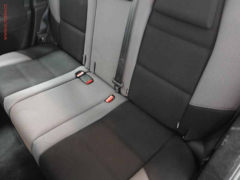 Peugeot 207 (2009) 1.6i, AC - fotka 10 z 21