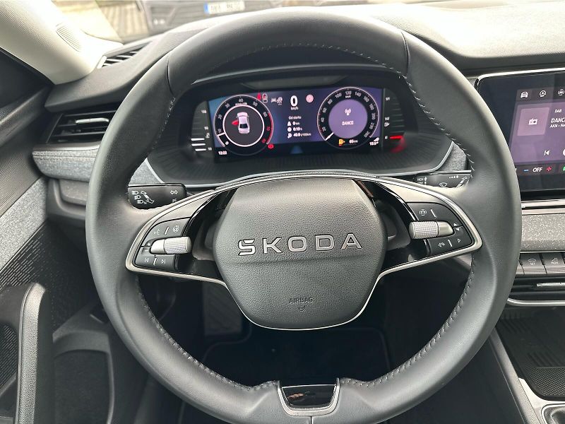 Škoda Octavia 1,5 TSI / 110 kW TOP Selection - fotka 18 z 25