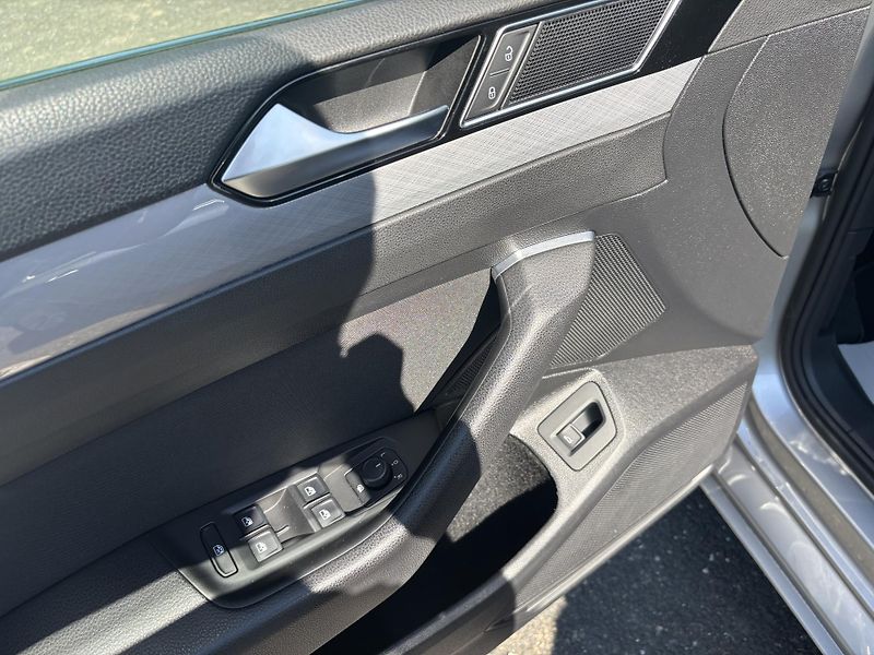 Volkswagen Passat (2020) 2.0TDI Business REZERVACE - fotka 14 z 25