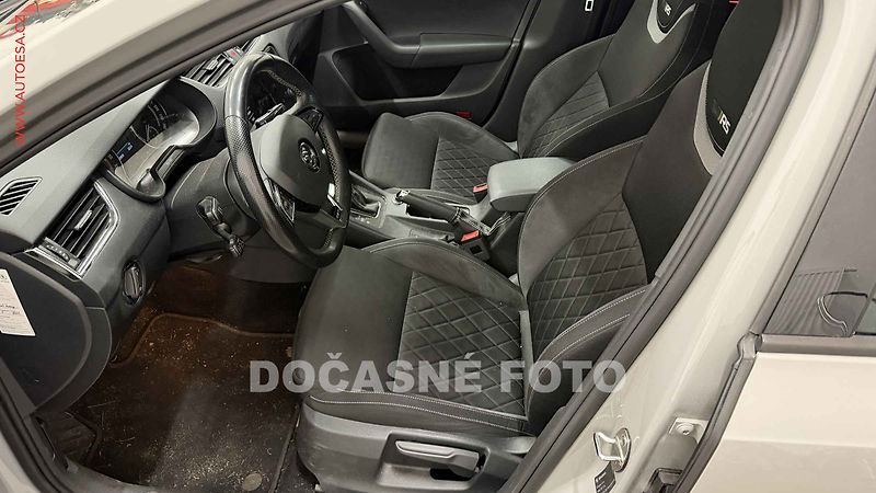 Škoda Octavia (2017) 2.0 TDi, DSG, navi, LED - fotka 3 z 3