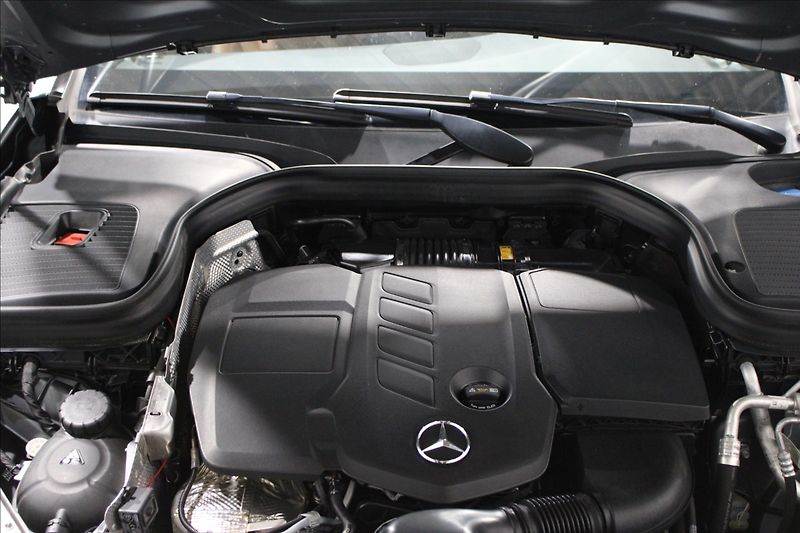 Mercedes-Benz GLC 2,0 220d 4MATIC - fotka 7 z 32