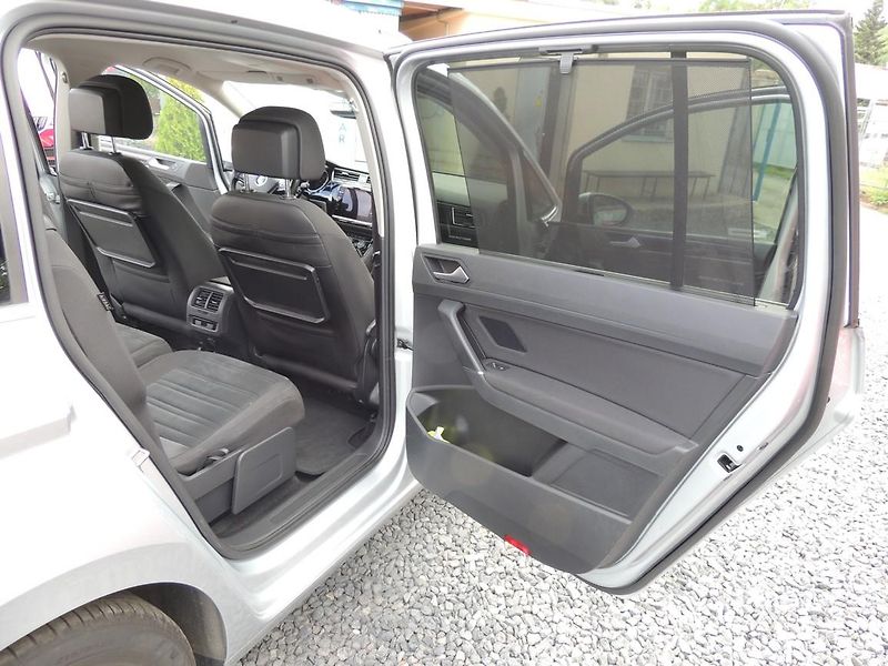 Volkswagen Touran (2018) 1.4TSi,110kw,7míst,Top výbava, - fotka 15 z 55