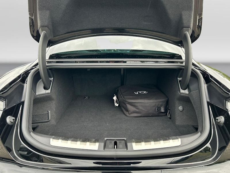 Porsche Taycan (2023) 4S - fotka 24 z 25