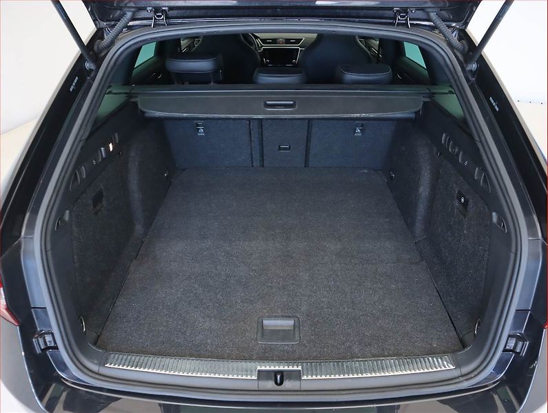 Škoda Superb (2019) 2.0 TDI, Automat, Kůže, Navi - fotka 14 z 25