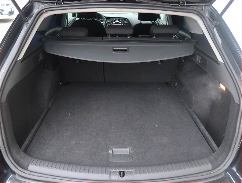 Seat Leon (2014) 1.6 TDI, Navi, Tempomat - fotka 13 z 15