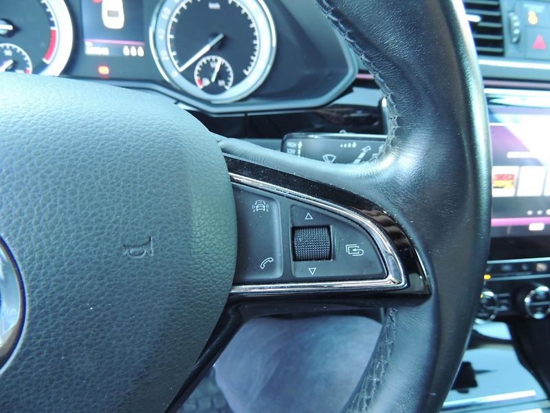 Škoda Superb (2017) 2.0TDi,140kw,L&K,ČR - fotka 27 z 66