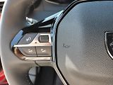 Peugeot 2008 (2026) ALLURE 1.2 TURBO 100k 2xkamera - náhled 23