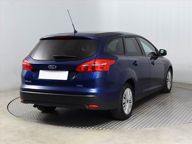 Ford Focus (2015) 1.0 EcoBoost, Automat - fotka 5 z 14