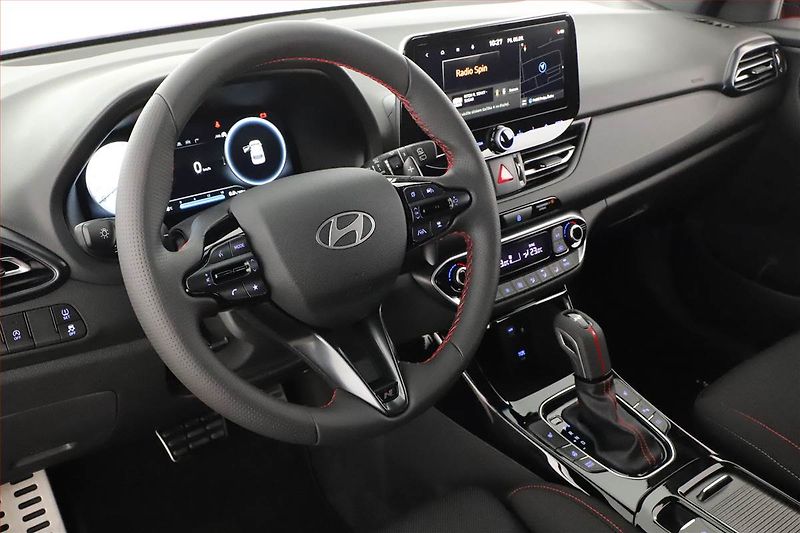 Hyundai i30 (2025) 1.0 T-GDI, N-LINE, DPH - fotka 11 z 19