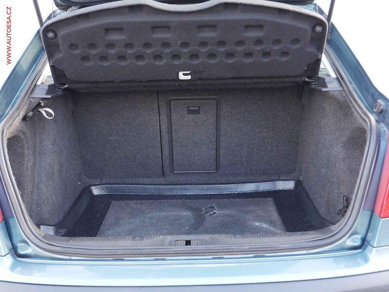 Škoda Octavia (2004) 1.9 TDi, 2.maj, Ambiente, TZ - fotka 7 z 15