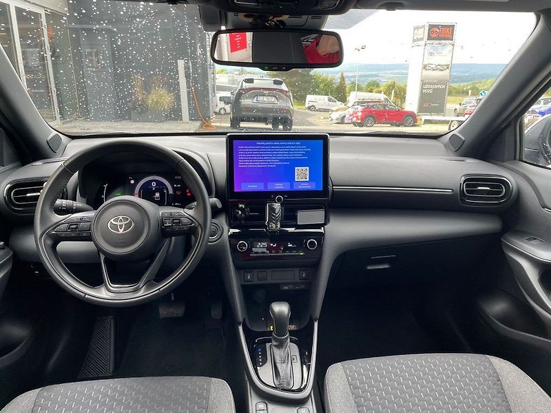 Toyota Yaris Cross MY25 1.5 TNGA HEV - fotka 13 z 30
