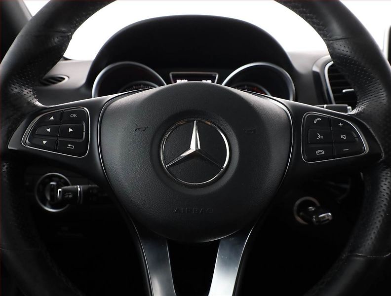 Mercedes-Benz GLE (2016) 350 d, 4X4, Automat - fotka 8 z 19