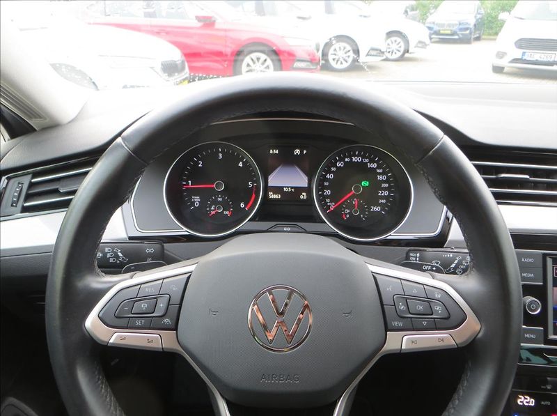 Volkswagen Passat 2,0 TDI 110kW Business DSG ČR - fotka 24 z 28