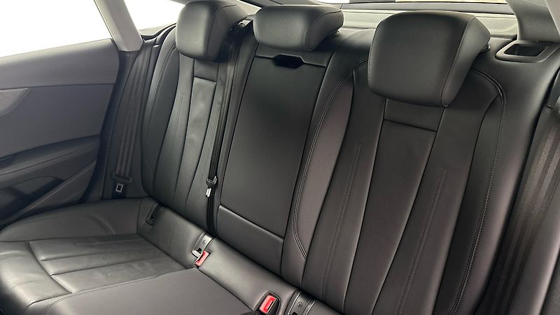 Audi A5 2.0 40TDI Quattro S Tronic Spo - fotka 16 z 31