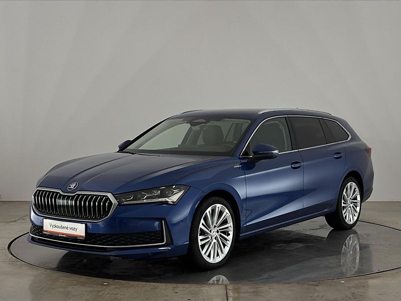 Škoda Superb L&K 4x4 DSG - fotka 1 z 30