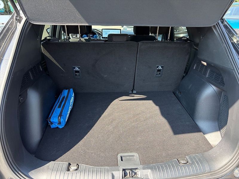 Ford Kuga AWD HEV TITANIUM CZ TOP VÝBAVA - fotka 12 z 19