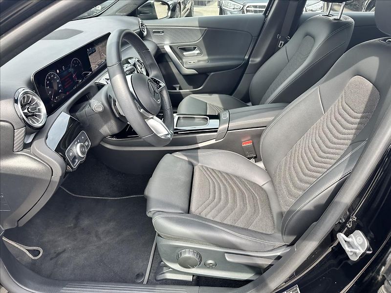 Mercedes-Benz Třídy A A 200 Progressive linie - fotka 10 z 12