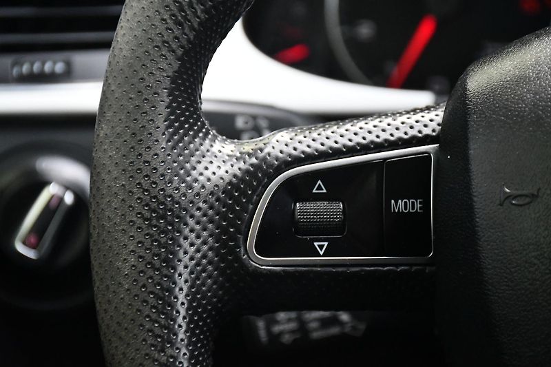 Audi A4 1.8TFSi 118kW AT - fotka 23 z 34