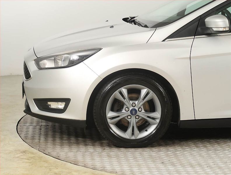 Ford Focus (2016) 1.0 EcoBoost, Serv.kniha - fotka 14 z 18