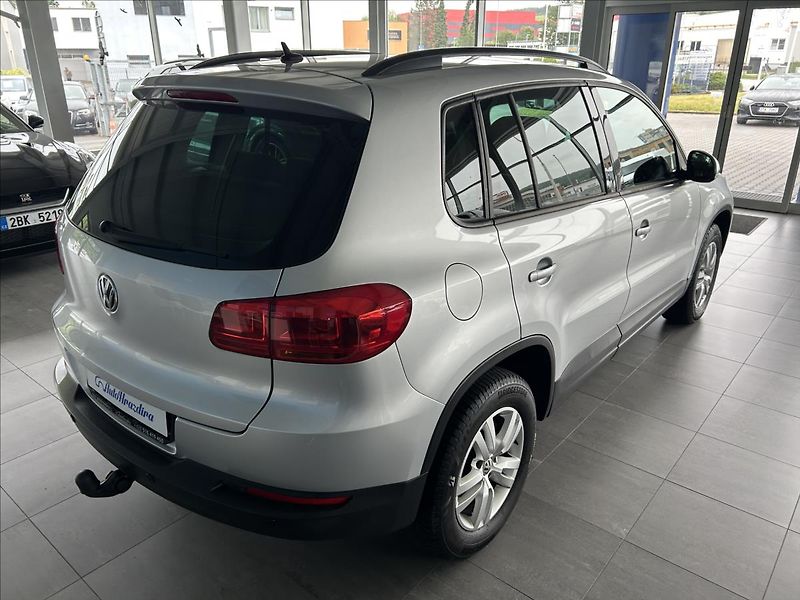 Volkswagen Tiguan 2,0   TDI,1.MAJ,SERVISKA,TAŽNÉ - fotka 6 z 22