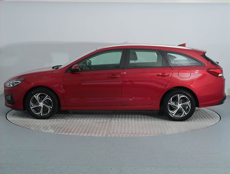 Hyundai i30 (2023) 1.0 T-GDI, ČR,1.maj - fotka 3 z 13