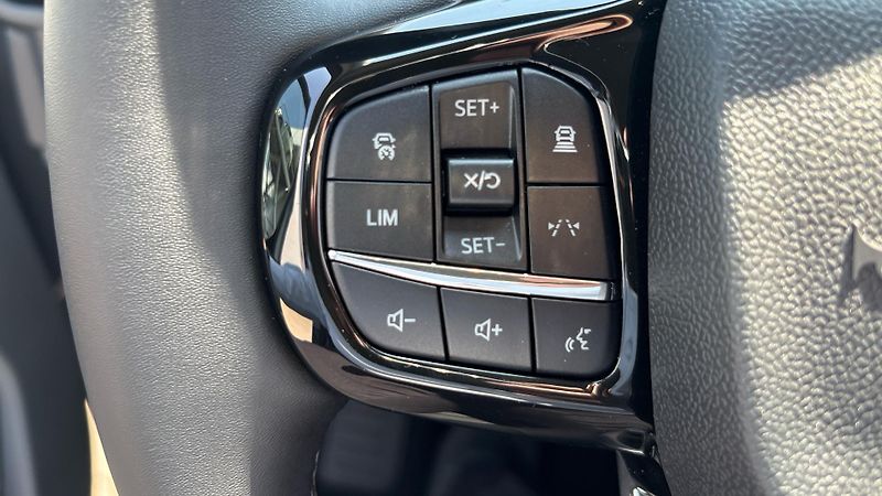 Ford Tourneo Custom (2026) 2.0 AWD Titanium X L2 + Tažné - fotka 31 z 39