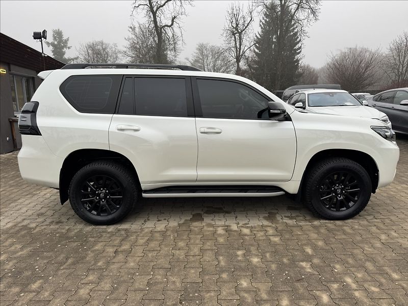 Toyota Land Cruiser 4,0   150 Prestige - fotka 5 z 28