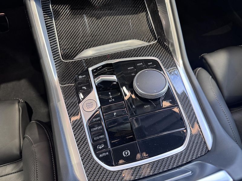 BMW X6 xDrive30d M-Sport - fotka 13 z 31