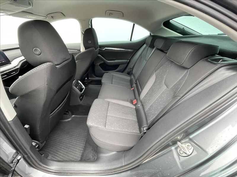 Škoda Octavia 2,0 TDI Style LED - fotka 16 z 23