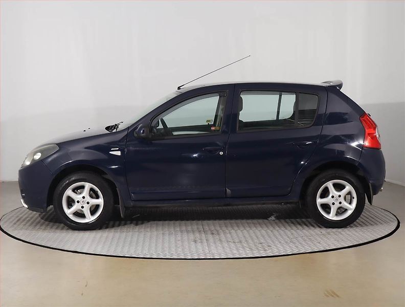 Dacia Sandero (2011) 1.6 MPI - fotka 3 z 14