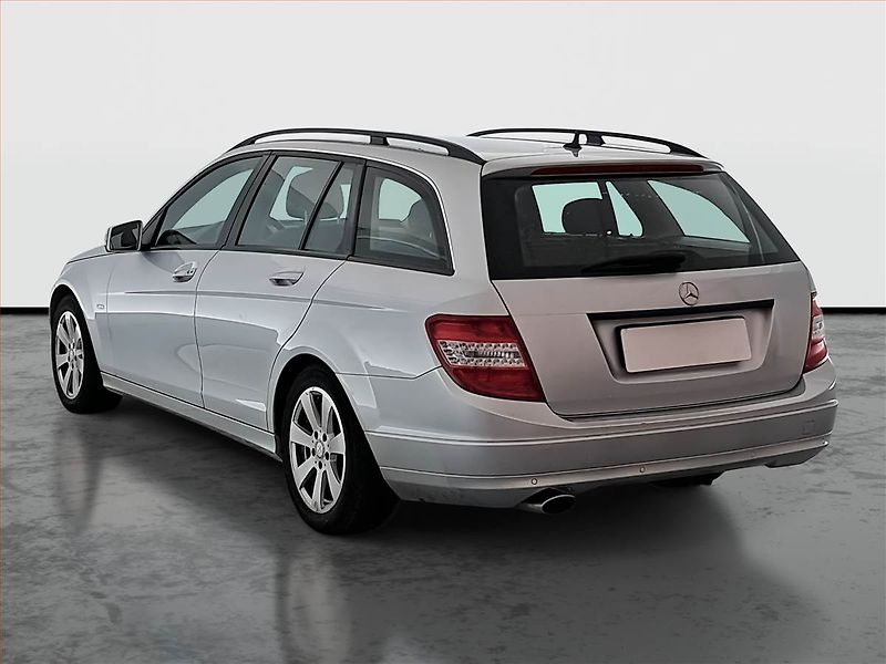 Mercedes-Benz Třídy C (2010) C 250 CDI, Automat, Navi - fotka 4 z 21