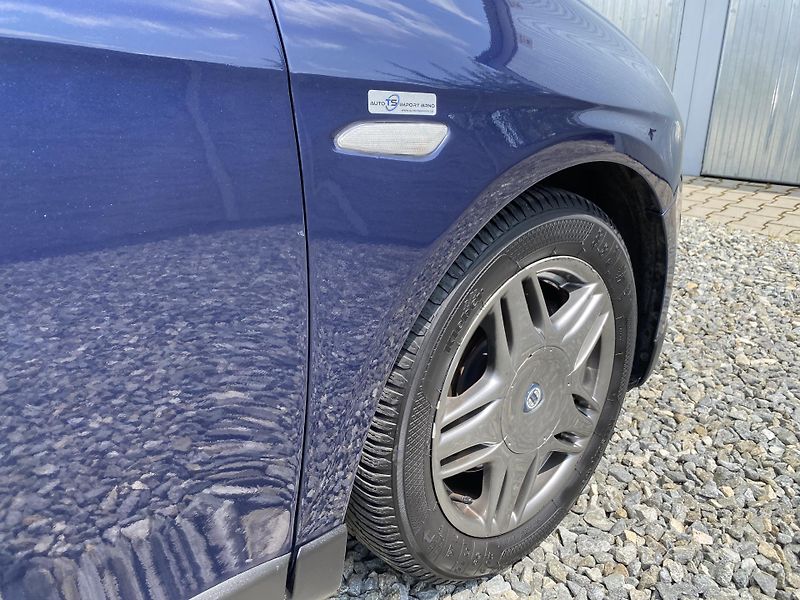 Lancia Delta 2.0JTD 165PS SPORT NAVI SERVIS - fotka 58 z 169