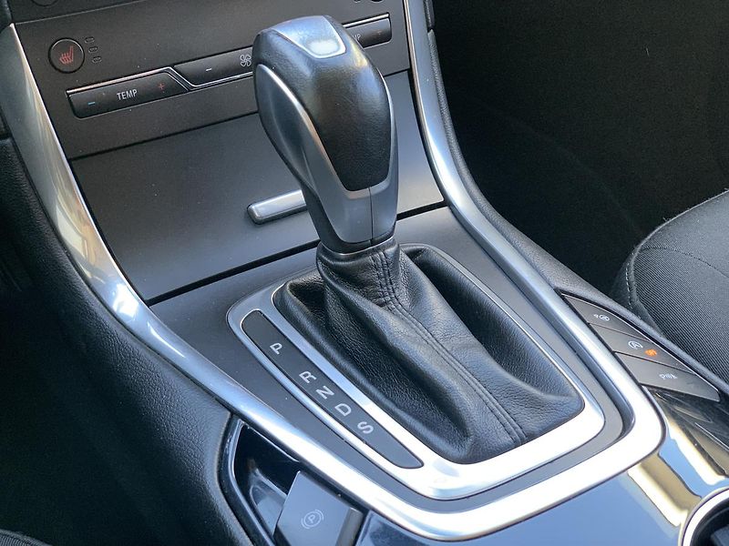 Ford Galaxy 2.0TDCi AUTOMAT  7MÍST  TAŽNÉ - fotka 27 z 54
