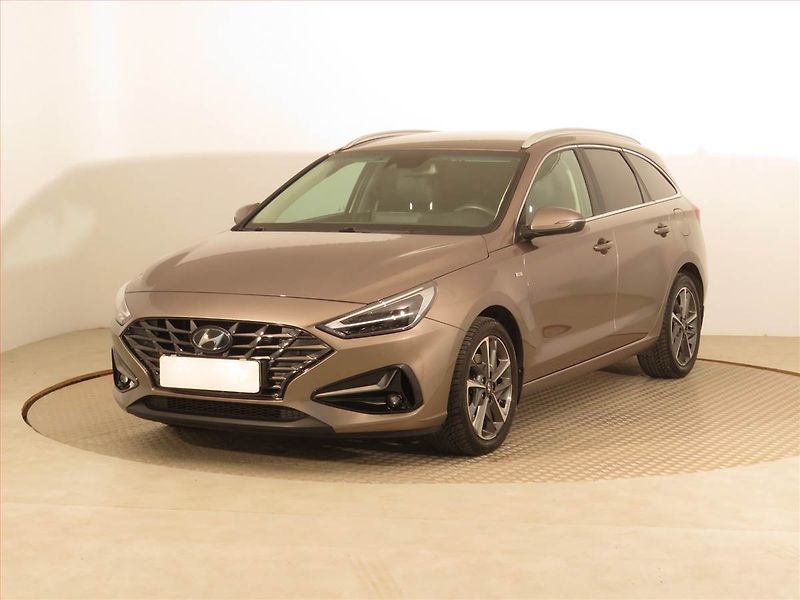 Hyundai i30 (2020) 1.5 T-GDI MHEV, Automat - fotka 2 z 18