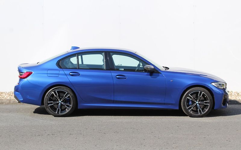 BMW Řada 3 M340i xDrive Sedan - fotka 3 z 23