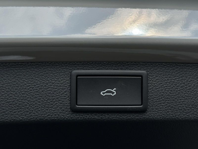 Škoda Karoq 1.5TSi DSG 150PS Top & Selecti - fotka 36 z 40