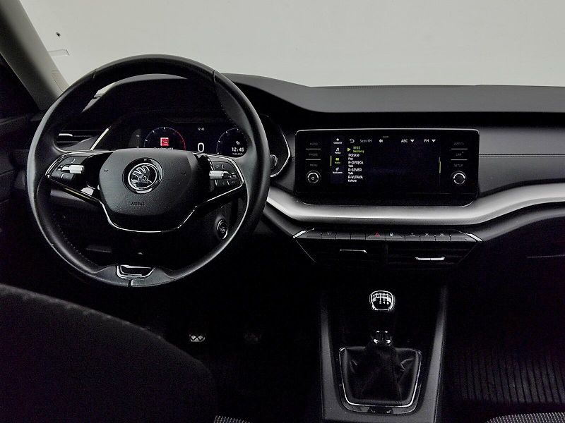 Škoda Octavia (2023) Combi Ambition Plus 2,0 Tdi 85 - fotka 6 z 30