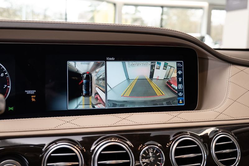 Mercedes-Benz Třídy S Maybach 4MATIC - fotka 14 z 26