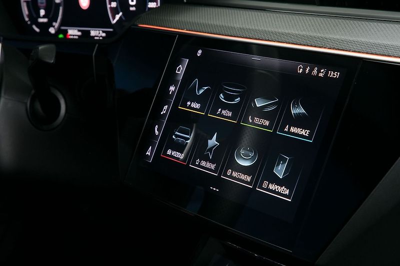 Audi e-tron 55 300kW SB BlackEdit ZÁRUKA - fotka 33 z 48